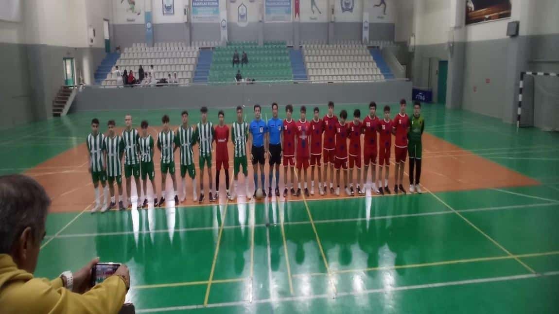 Öğrencilerimiz Futsal Yarışmasından Birincilikle Döndü